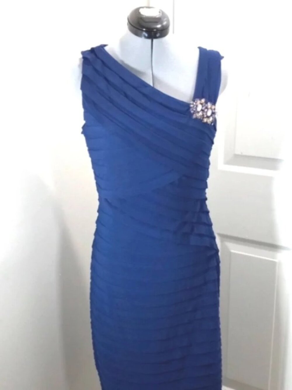 Scarlett Nite Dress Size 12 Pleated Royal Blue with Embellishments Midi
